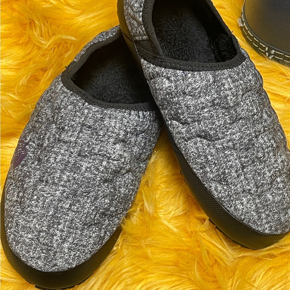 The North Face Women's Thermoball Traction Mule Size 6